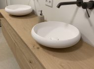 3 Badkamermeubel Greeploos Zwevend Eiken Berken Multiplex Handdoekenvak Waskom Kraan uit muur Rotterdam Nieuwbouw